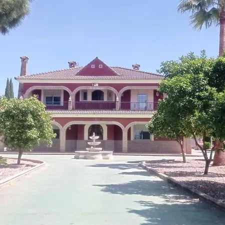 Hacienda El Chorlo Holiday home Encinarejo De Cordoba