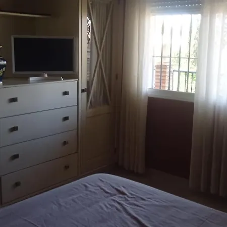Hacienda El Chorlo Holiday home Encinarejo De Cordoba